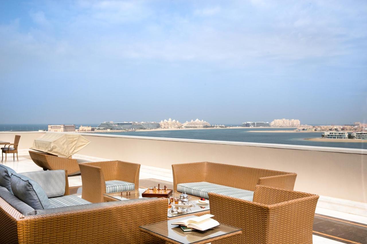 Jumeirah Zabeel Saray Dubai Exterior photo View of the Palm Jumeirah from the Westin