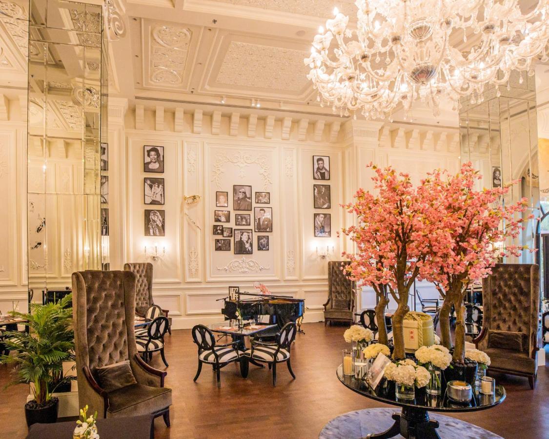 Jumeirah Zabeel Saray Dubai Exterior photo The lobby of the hotel