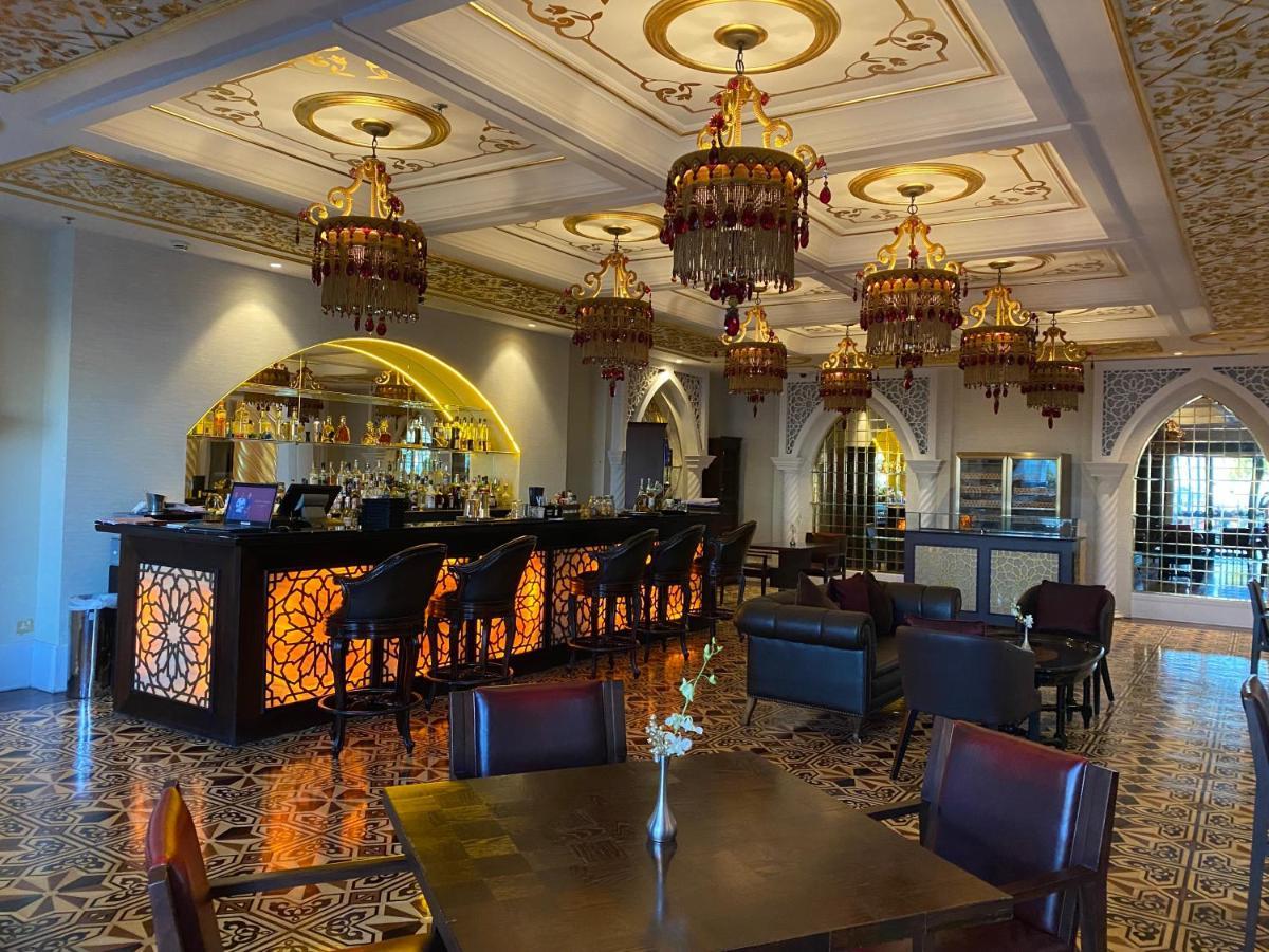 Jumeirah Zabeel Saray Dubai Exterior photo The interior of the restaurant