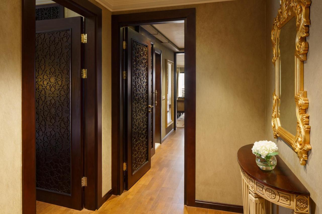Jumeirah Zabeel Saray Dubai Exterior photo Interior of a suite