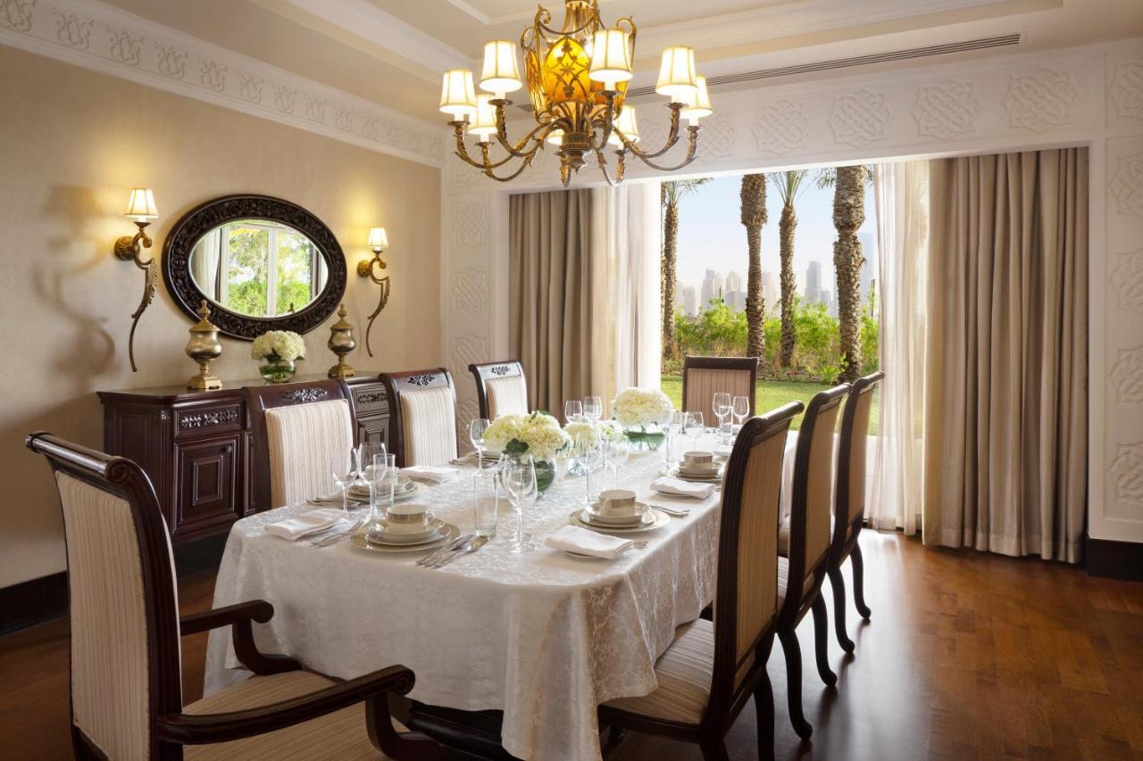 Jumeirah Zabeel Saray Dubai Exterior photo A dining room