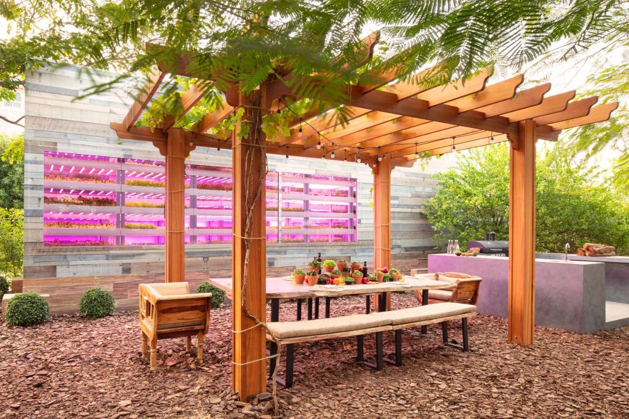 Jumeirah Zabeel Saray Dubai Exterior photo The Edible Garden at the Wynn Las Vegas