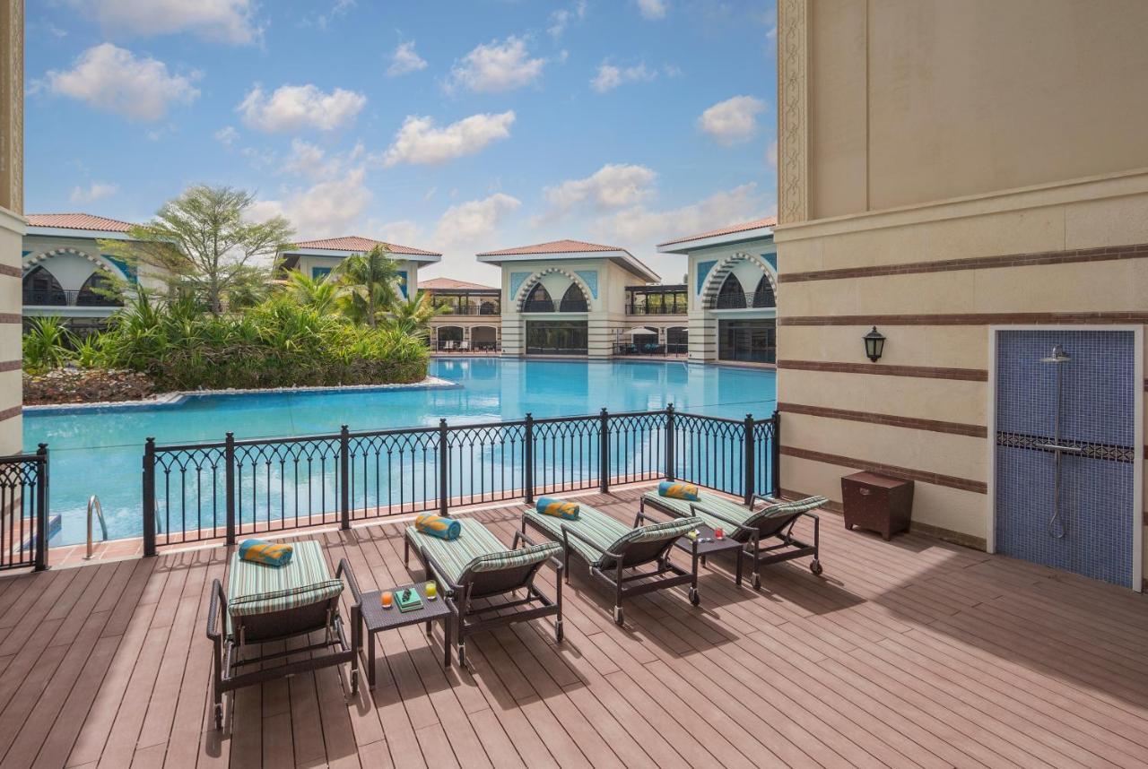 Jumeirah Zabeel Saray Dubai Exterior photo The swimming pool at the resort